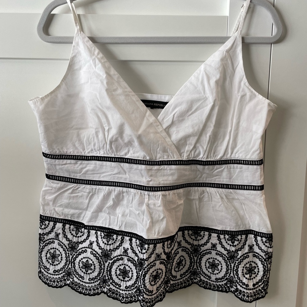 Banana Republic embroidered tank